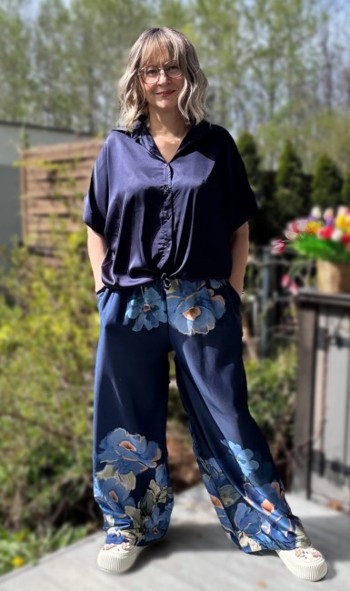 Satynowy komplet W OBJĘCIACH LATA granatowy