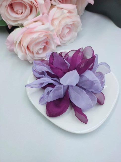 Kwiatowa broszka i ozdoba do włosów fioletowa