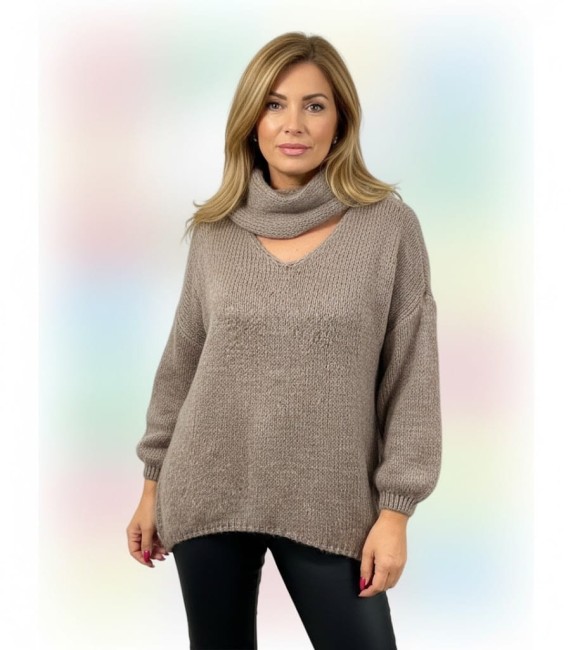 Sweter plus size z kominem WRZOSEŁKA latte