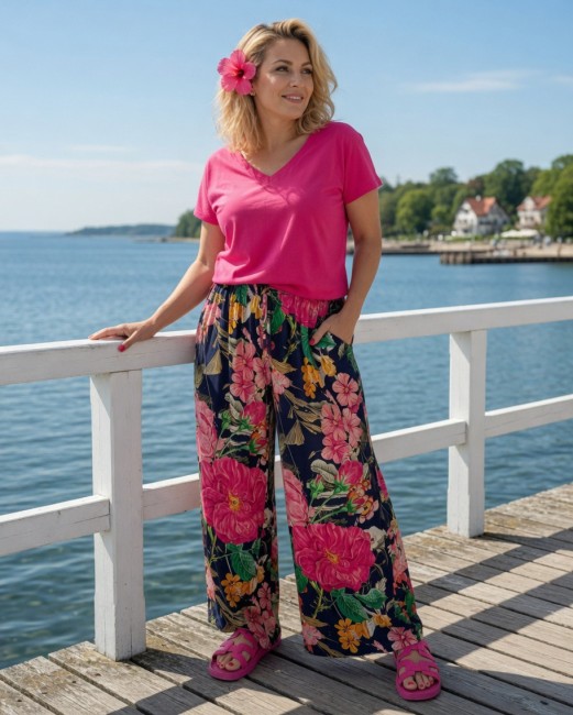 Zwiewne wiskozowe spodnie oversize plus size KWIATY granatowe
